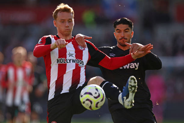 与绯闻之间 与绯闻之间